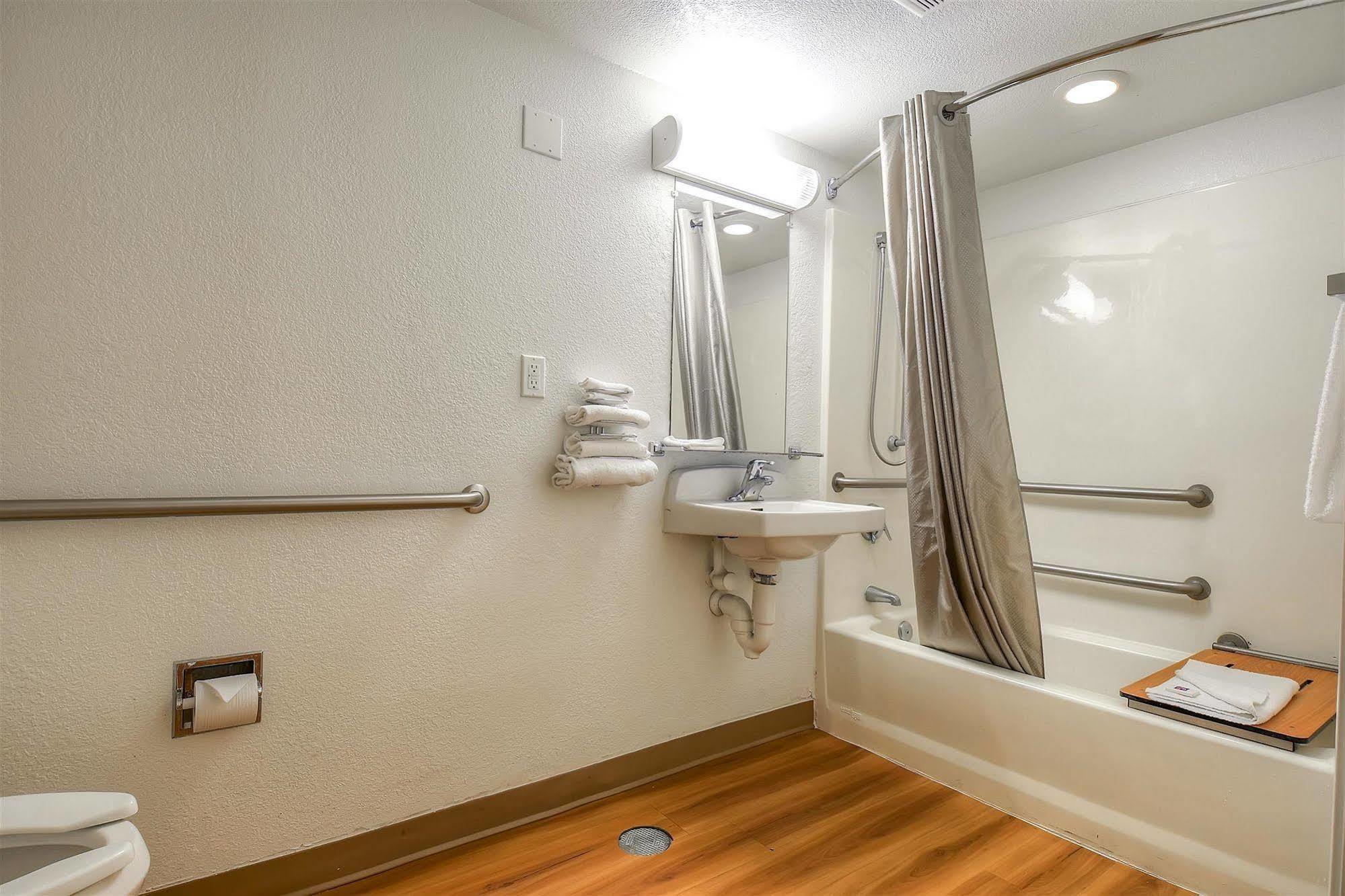 Motel 6-Norwalk, Ca - Los Angeles Dış mekan fotoğraf