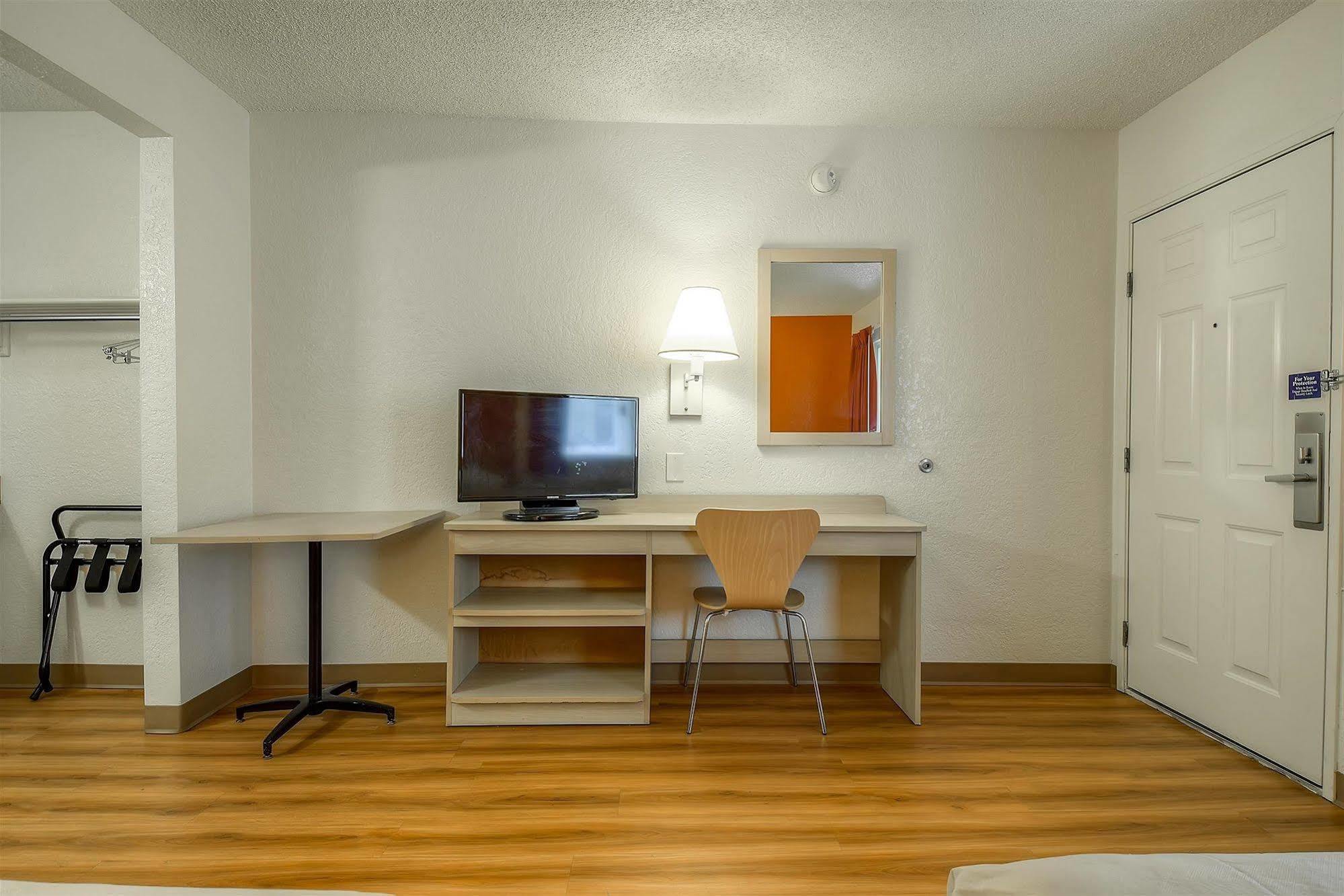 Motel 6-Norwalk, Ca - Los Angeles Dış mekan fotoğraf