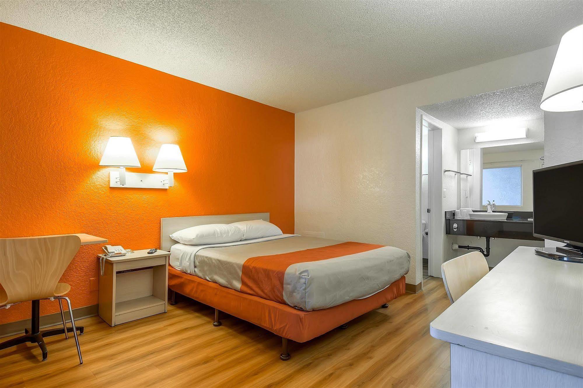 Motel 6-Norwalk, Ca - Los Angeles Dış mekan fotoğraf