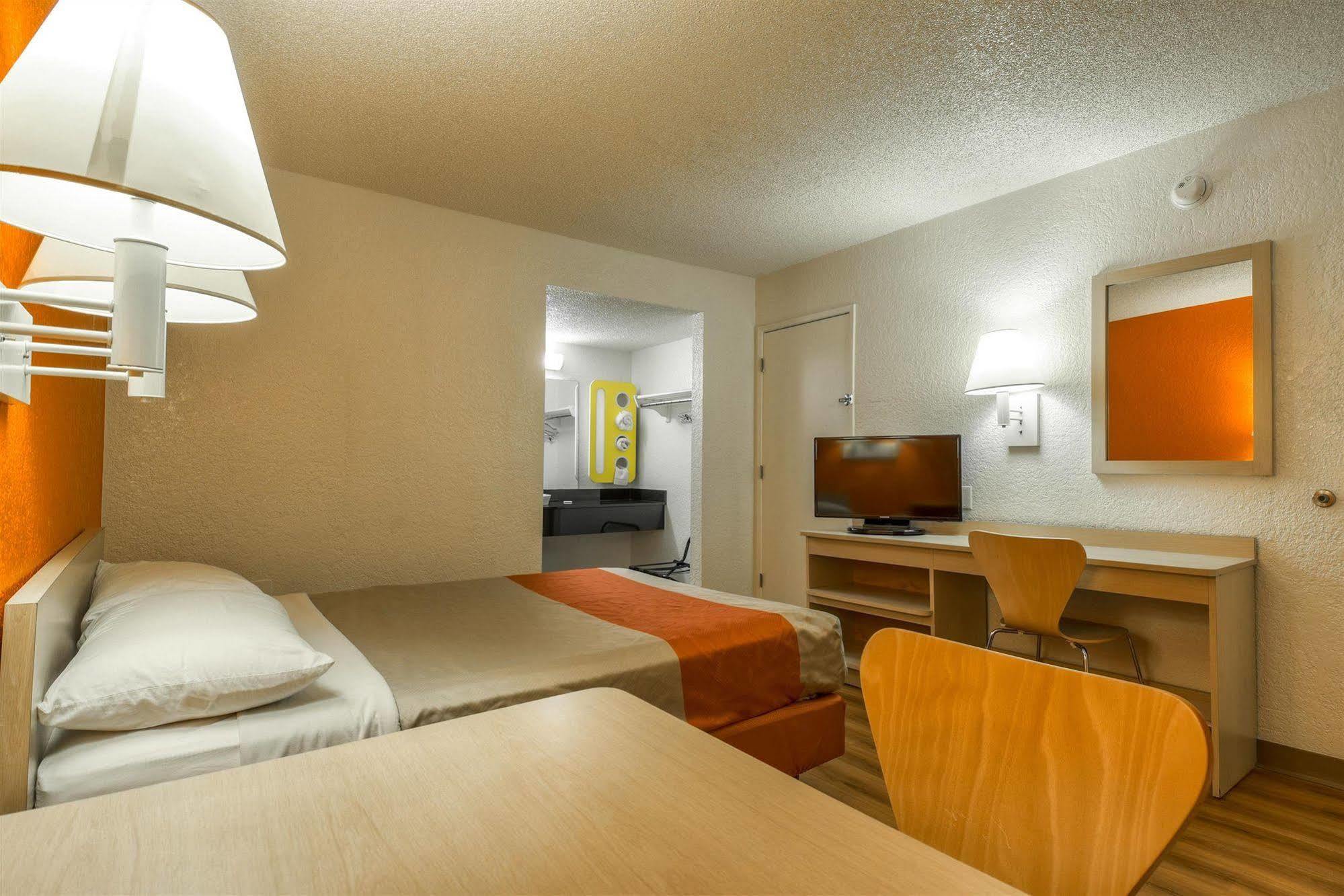 Motel 6-Norwalk, Ca - Los Angeles Dış mekan fotoğraf