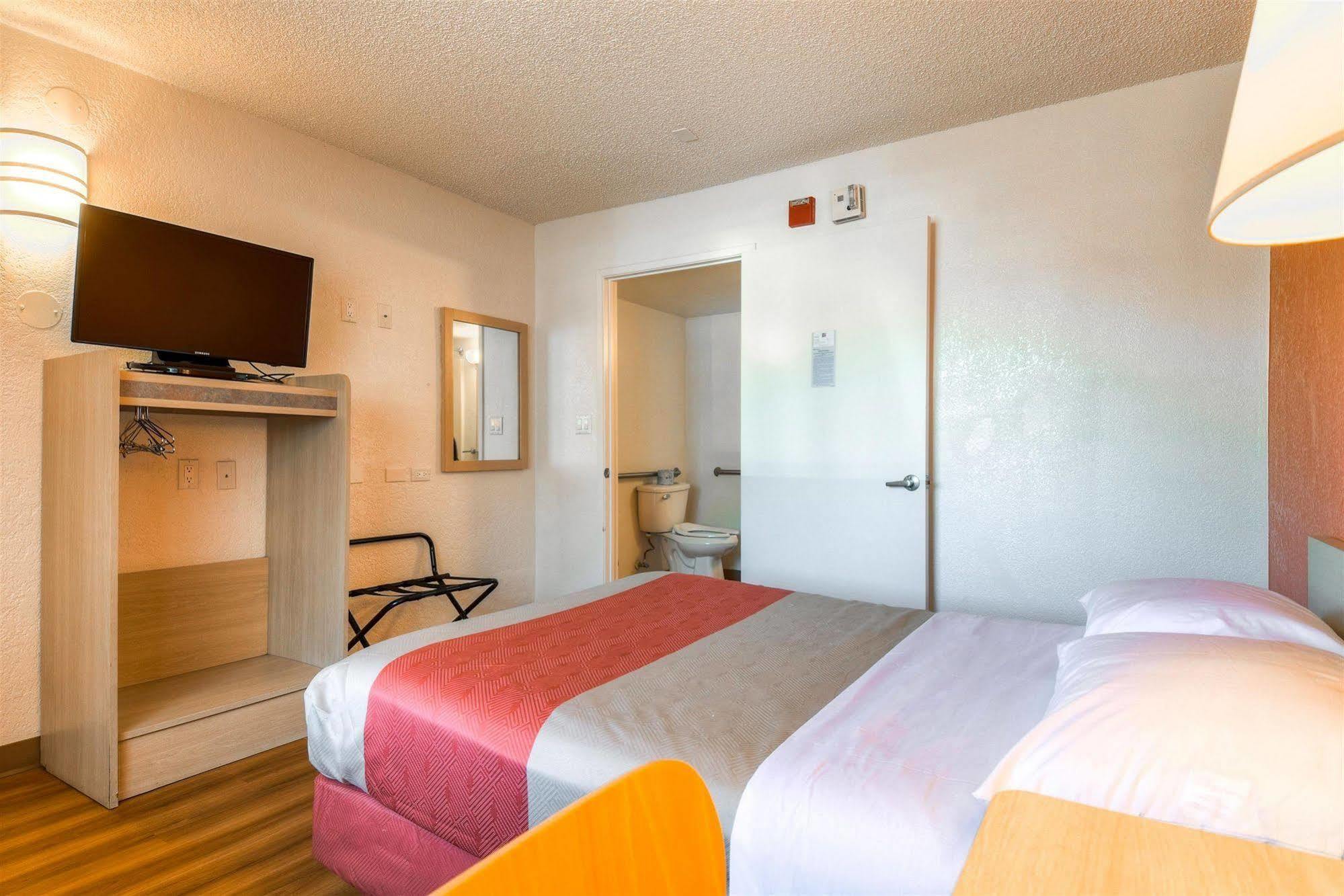 Motel 6-Norwalk, Ca - Los Angeles Dış mekan fotoğraf